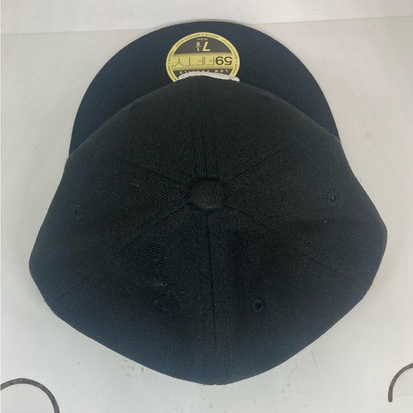 Chicago White Sox New Era Low Profile 59FIFTY Fitted Hat - Black Size 7 1/8 - Picture 7 of 8